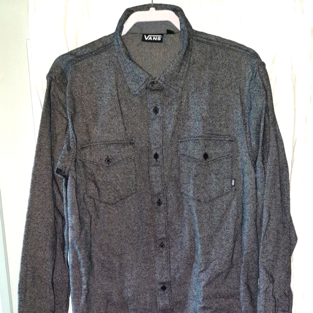 Men's VANS long-sleeve shirt, hardly worn, great condition.
